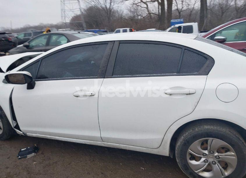 Photo 14 of 2015 Honda Civic LX (VIN 19XFB2F58FE106697)