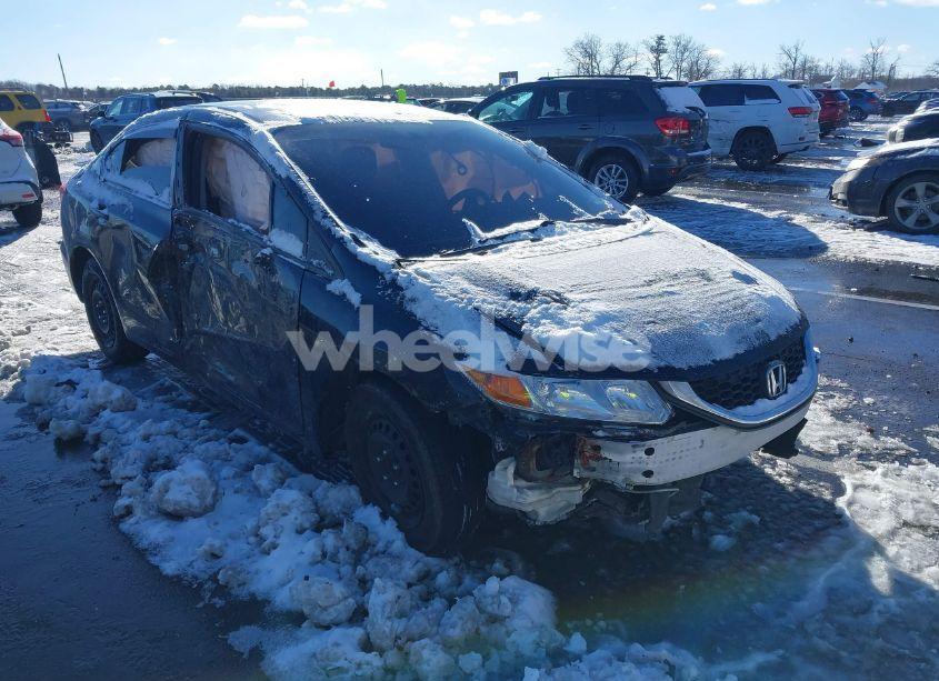 2015 Honda Civic LX (VIN 19XFB2F58FE218416) main photo