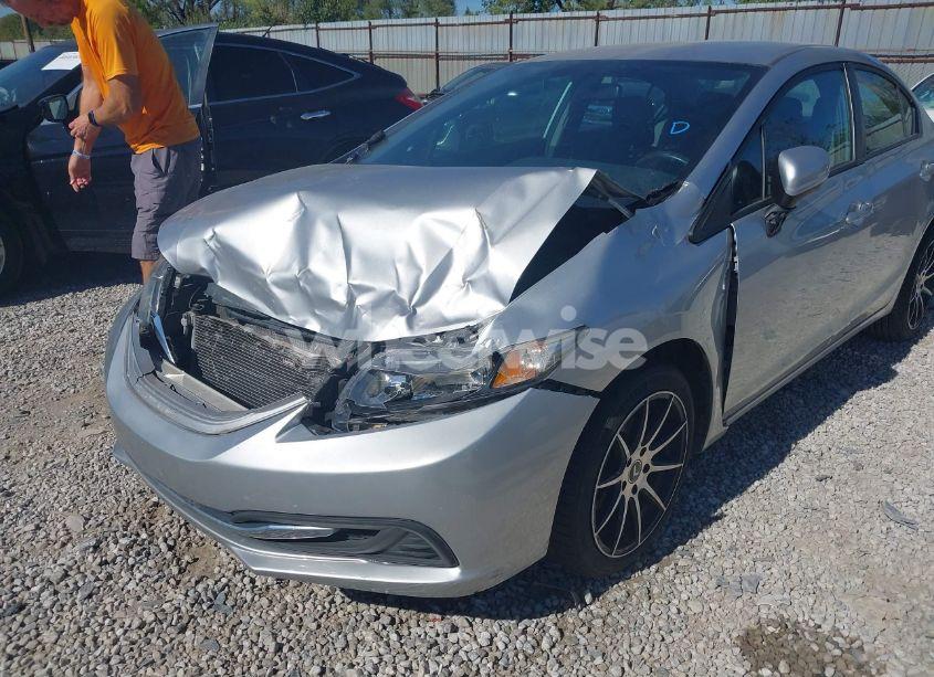 Photo 6 of 2015 Honda Civic LX (VIN 19XFB2F58FE288451)