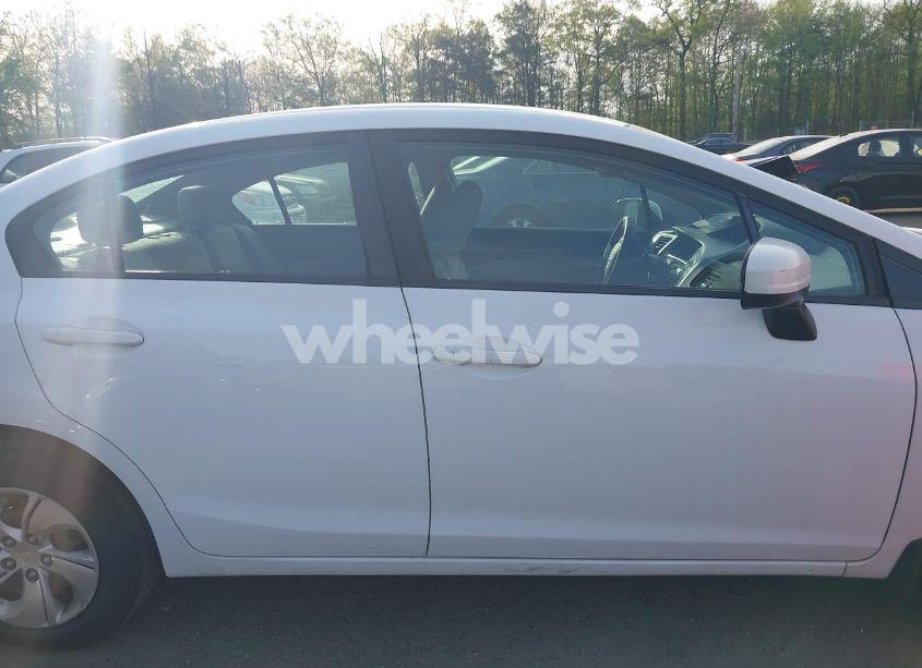 Photo 13 of 2015 Honda Civic LX (VIN 19XFB2F58FE292421)