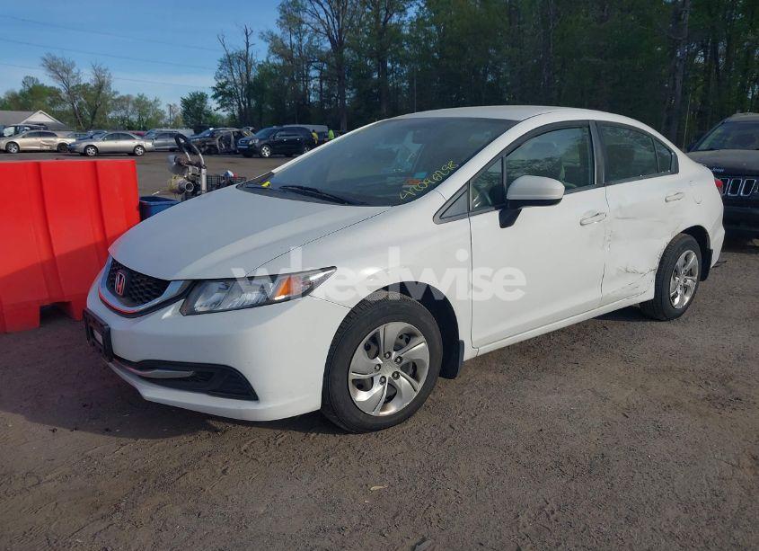 Photo 2 of 2015 Honda Civic LX (VIN 19XFB2F58FE292421)