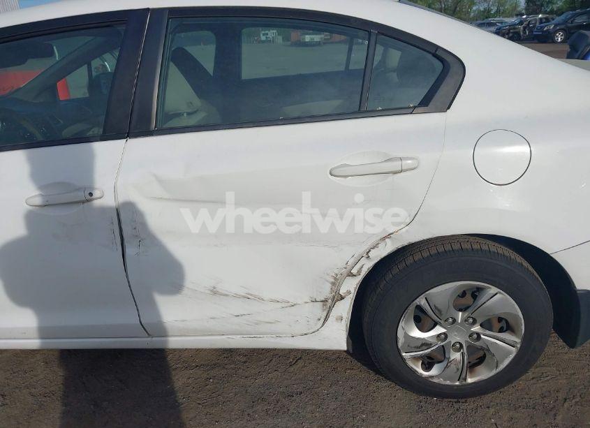 Photo 6 of 2015 Honda Civic LX (VIN 19XFB2F58FE292421)