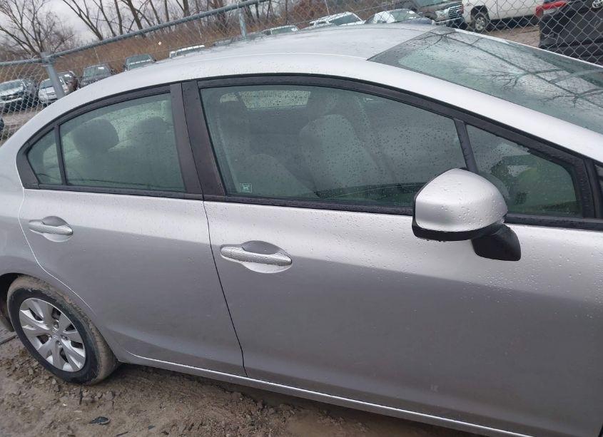 Photo 14 of 2012 Honda Civic SDN LX (VIN 19XFB2F59CE007737)