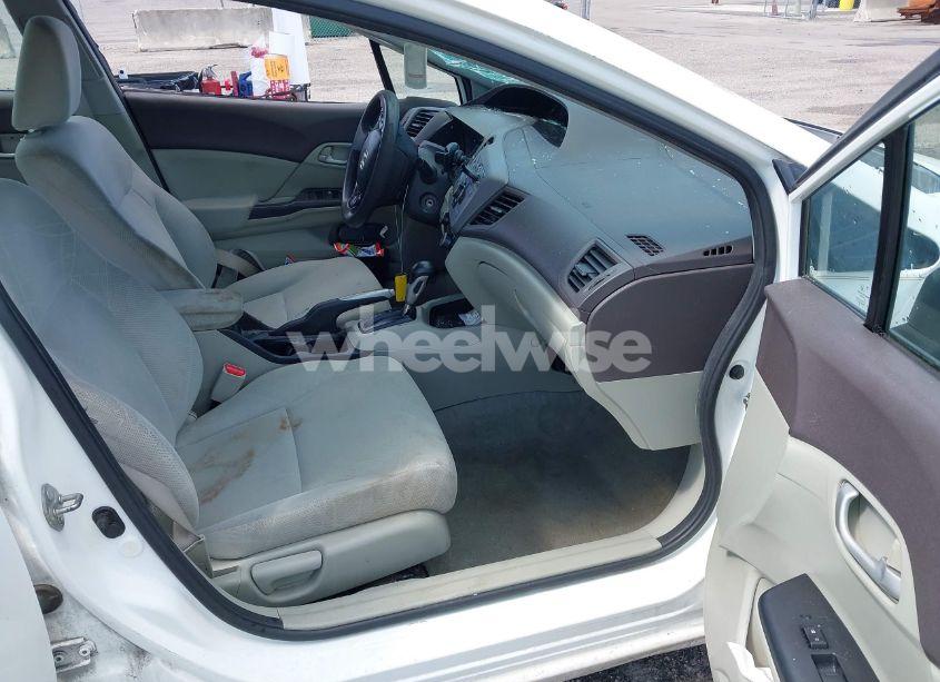 Photo 5 of 2012 Honda Civic LX (VIN 19XFB2F59CE032931)