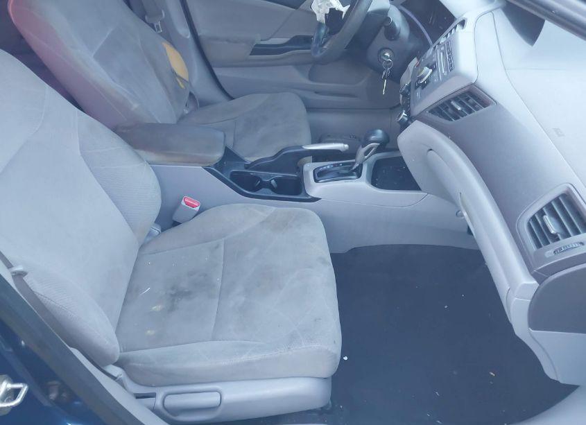 Photo 5 of 2012 Honda Civic LX (VIN 19XFB2F59CE057697)