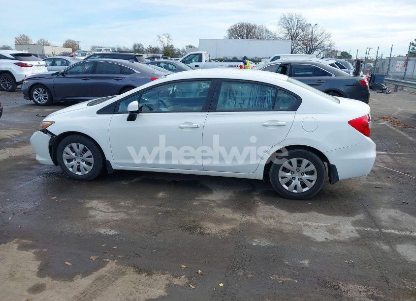 Photo 14 of 2012 Honda Civic SDN LX (VIN 19XFB2F59CE070076)