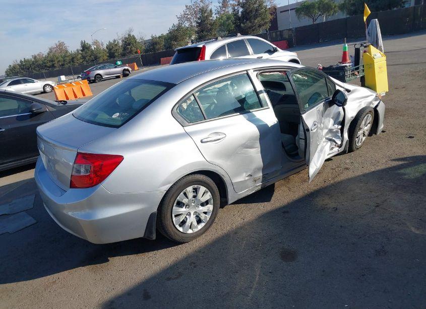 Photo 4 of 2012 Honda Civic LX (VIN 19XFB2F59CE085077)