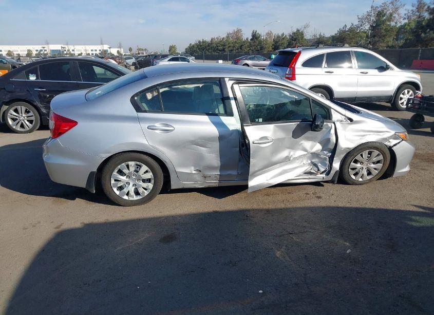 Photo 6 of 2012 Honda Civic LX (VIN 19XFB2F59CE085077)