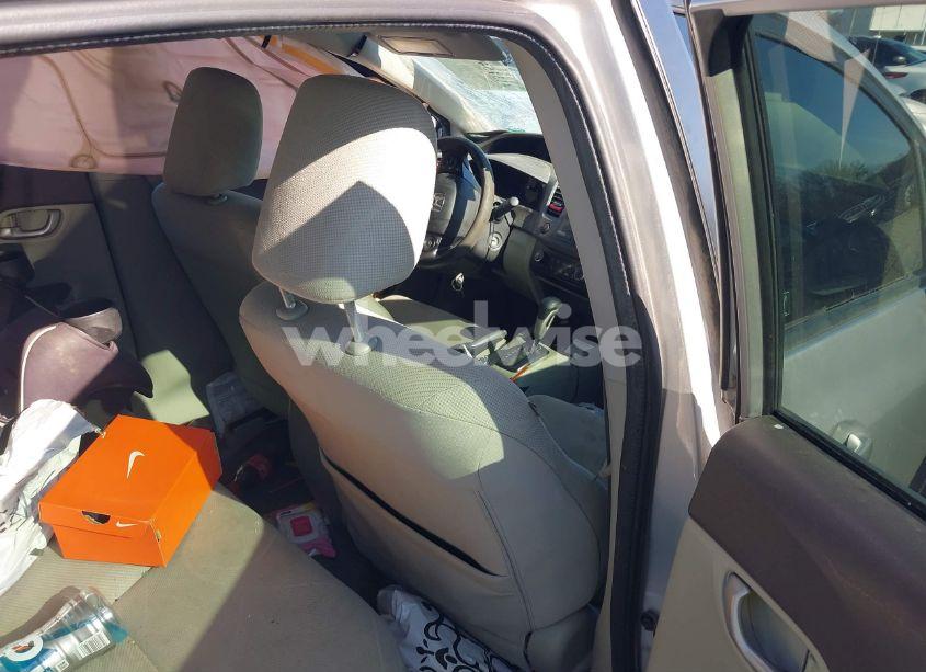 Photo 8 of 2012 Honda Civic SDN LX (VIN 19XFB2F59CE090845)