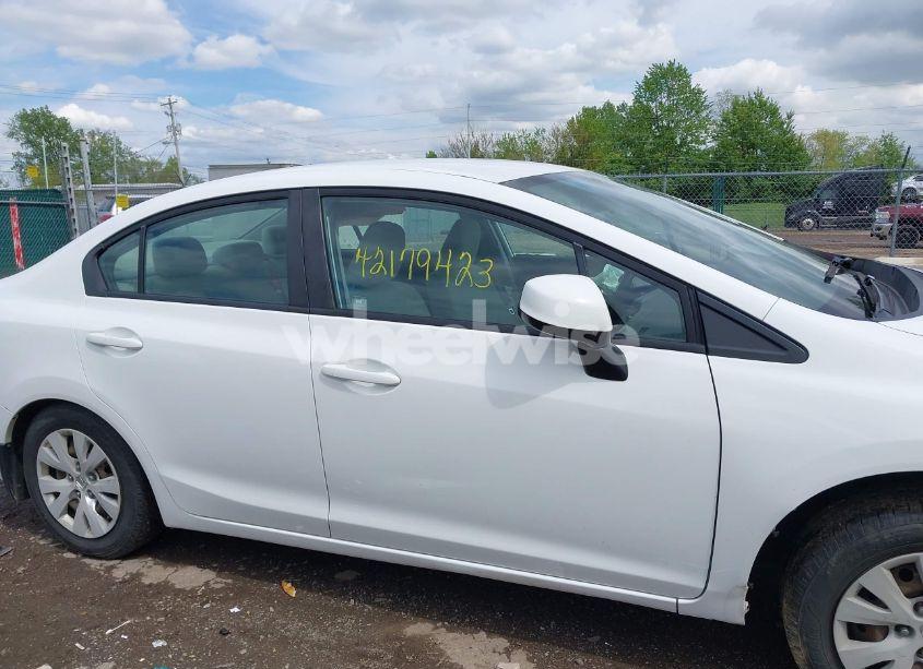 Photo 14 of 2012 Honda Civic LX (VIN 19XFB2F59CE108681)