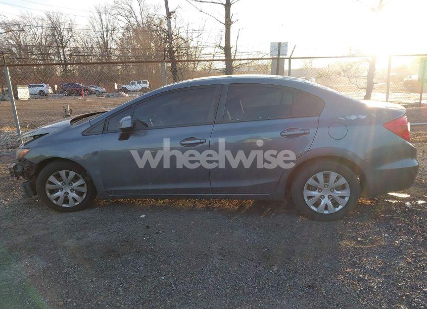 Photo 13 of 2012 Honda Civic SDN LX (VIN 19XFB2F59CE323798)
