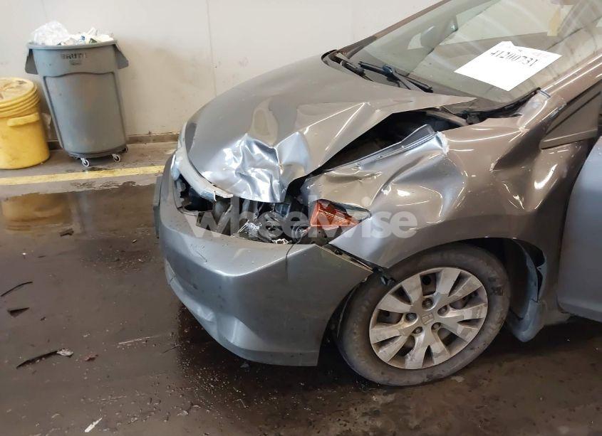 Photo 6 of 2012 Honda Civic SDN LX (VIN 19XFB2F59CE371706)