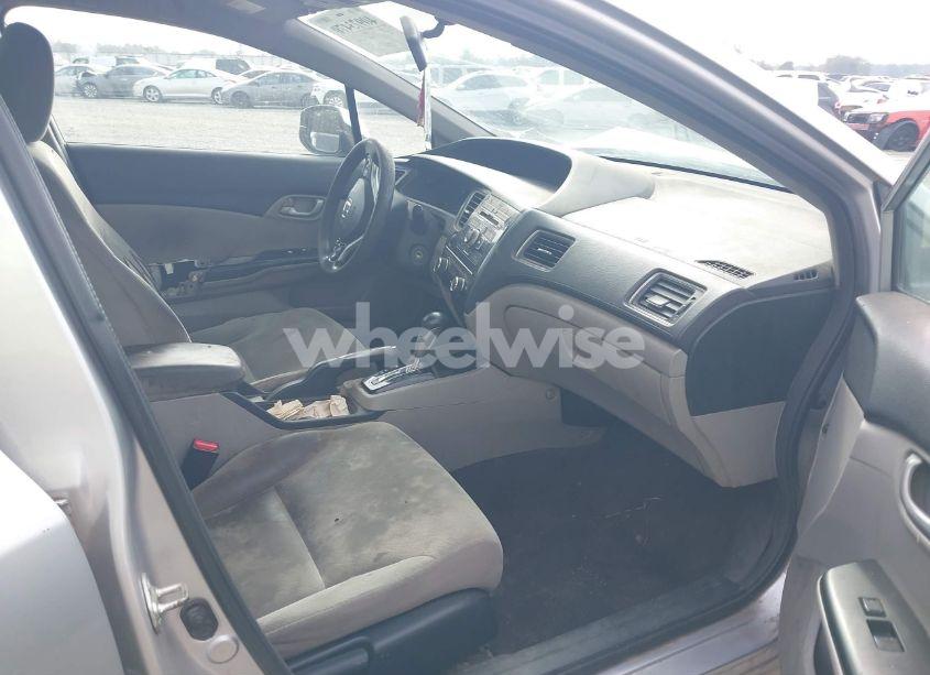 Photo 5 of 2013 Honda Civic LX (VIN 19XFB2F59DE009702)