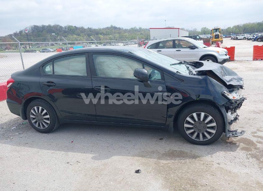 Photo 12 of 2013 Honda Civic LX (VIN 19XFB2F59DE019307)