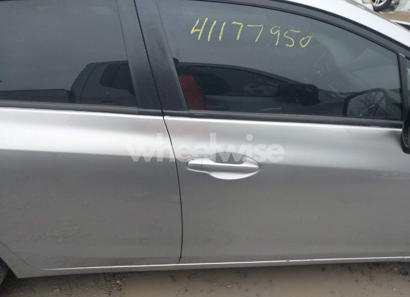 Photo 14 of 2013 Honda Civic LX (VIN 19XFB2F59DE034230)