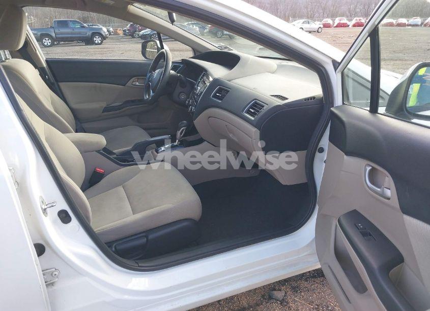 Photo 5 of 2013 Honda Civic LX (VIN 19XFB2F59DE248215)