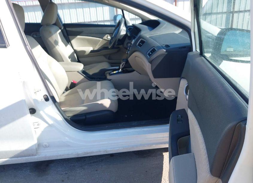 Photo 5 of 2014 Honda Civic LX (VIN 19XFB2F59EE008793)