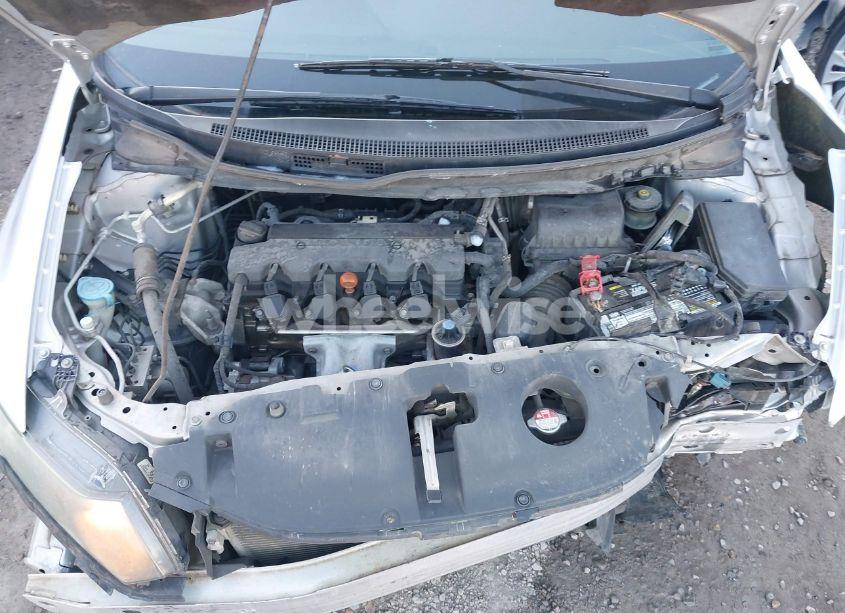 Photo 10 of 2014 Honda Civic LX (VIN 19XFB2F59EE074549)