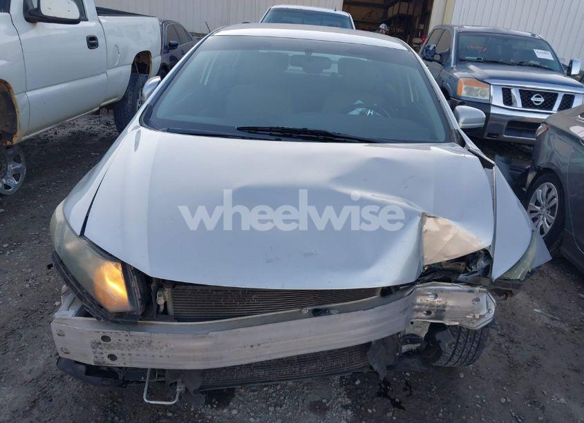 Photo 6 of 2014 Honda Civic LX (VIN 19XFB2F59EE074549)