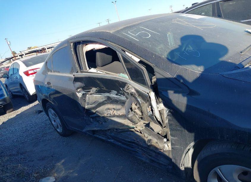 Photo 13 of 2014 Honda Civic LX (VIN 19XFB2F59EE260298)