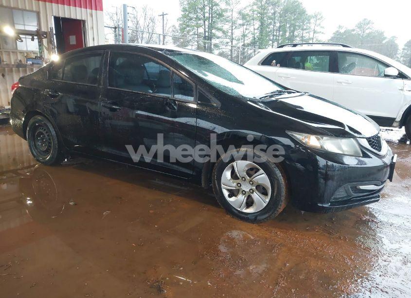 2015 Honda Civic LX (VIN 19XFB2F59FE005670) main photo