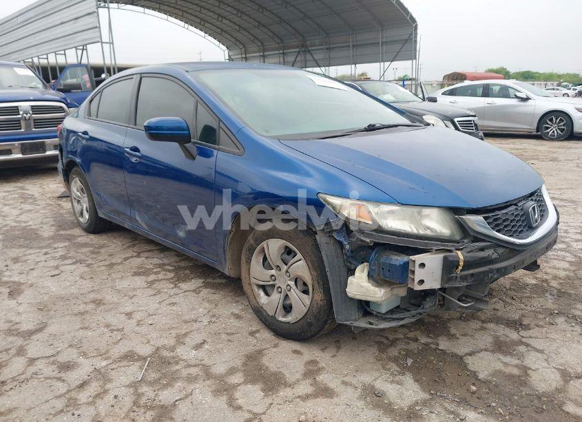 2015 Honda Civic LX (VIN 19XFB2F59FE014787) main photo