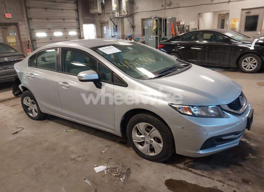 2015 Honda Civic LX (VIN 19XFB2F59FE046395) main photo