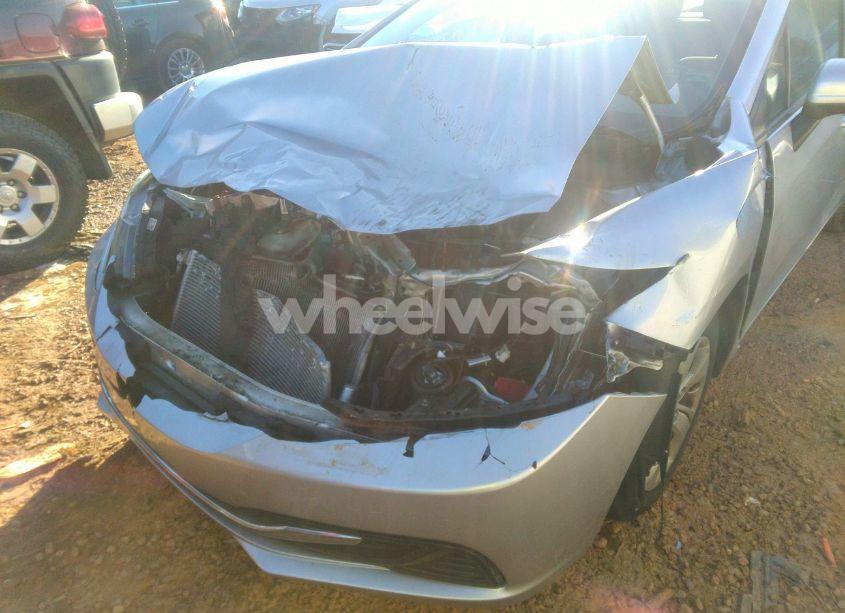 Photo 6 of 2015 Honda Civic LX (VIN 19XFB2F59FE083981)