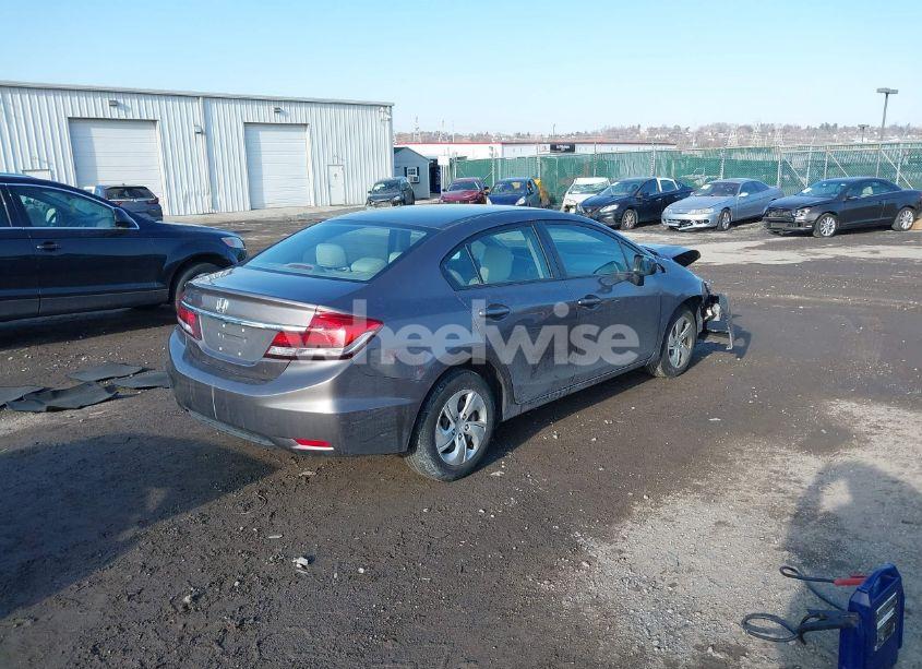 Photo 4 of 2015 Honda Civic LX (VIN 19XFB2F59FE270167)