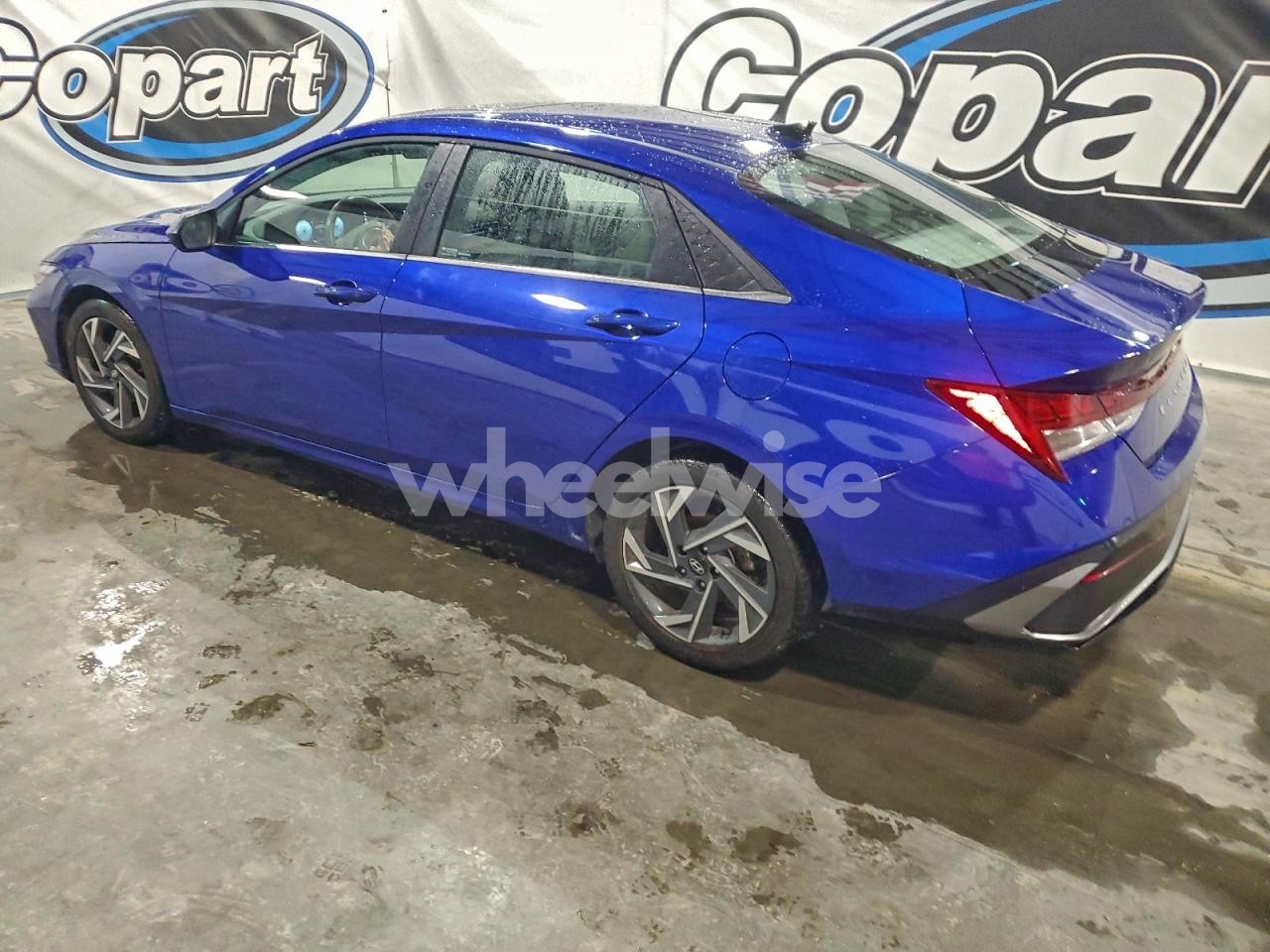 Photo 2 of 2025 HYUNDAI ELANTRA SEL (VIN 19XFB2F5XCE070314)