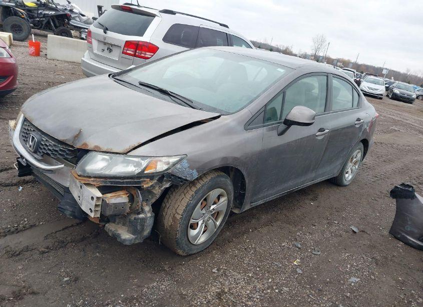 Photo 2 of 2013 Honda Civic LX (VIN 19XFB2F5XDE003018)