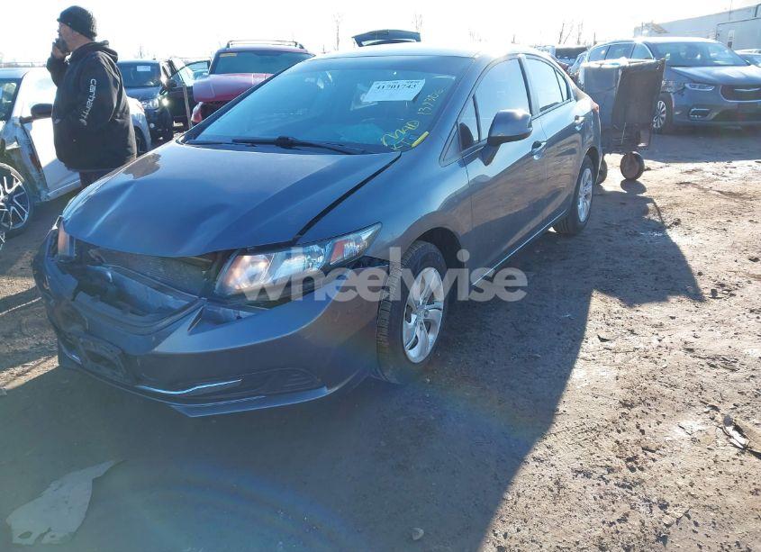 Photo 2 of 2013 Honda Civic LX (VIN 19XFB2F5XDE055362)