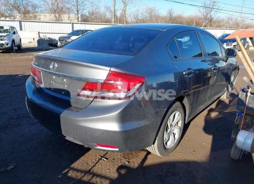 Photo 4 of 2013 Honda Civic LX (VIN 19XFB2F5XDE055362)