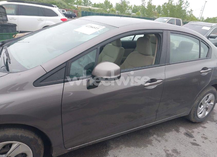 Photo 14 of 2013 Honda Civic LX (VIN 19XFB2F5XDE073991)
