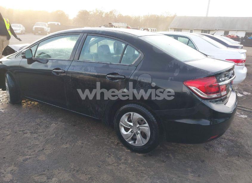 Photo 3 of 2013 Honda Civic LX (VIN 19XFB2F5XDE209357)
