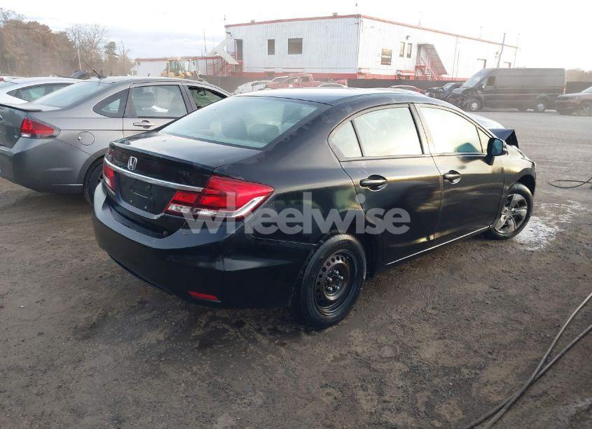 Photo 4 of 2013 Honda Civic LX (VIN 19XFB2F5XDE209357)