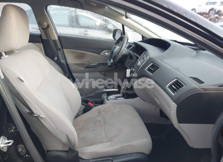 Photo 5 of 2013 Honda Civic LX (VIN 19XFB2F5XDE209357)