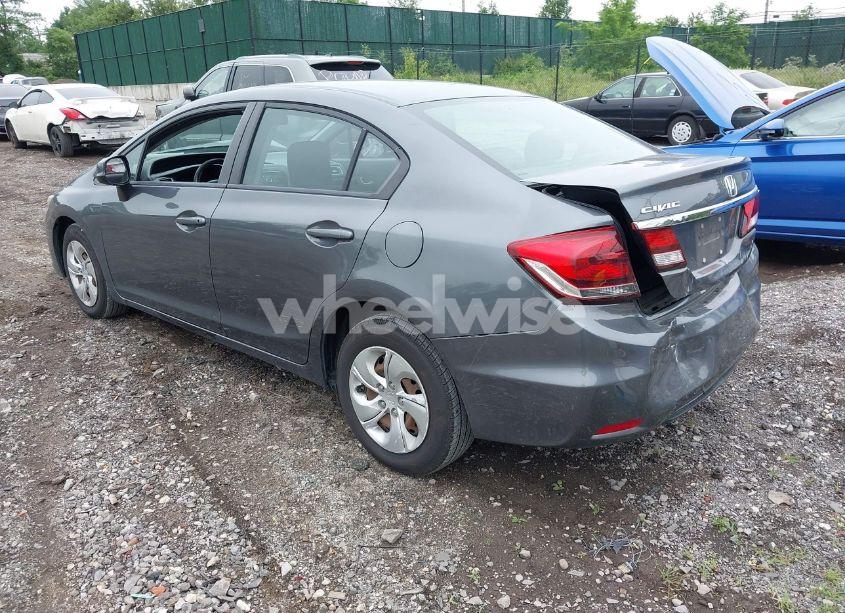 Photo 3 of 2013 Honda Civic LX (VIN 19XFB2F5XDE211092)