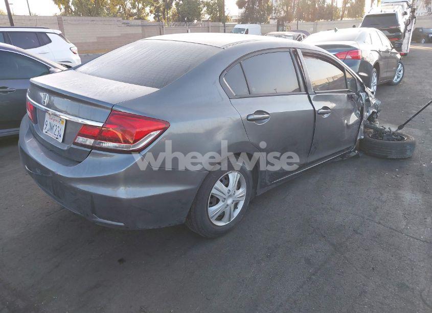 Photo 4 of 2013 Honda Civic LX (VIN 19XFB2F5XDE211903)