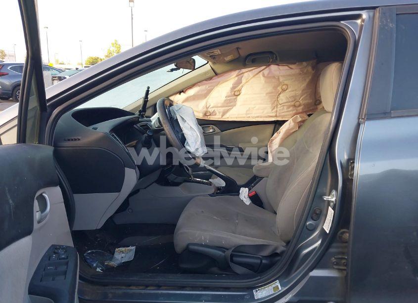 Photo 5 of 2013 Honda Civic LX (VIN 19XFB2F5XDE211903)