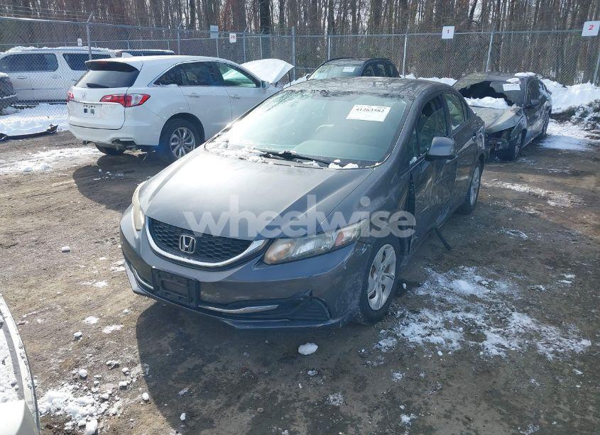 Photo 2 of 2013 Honda Civic LX (VIN 19XFB2F5XDE281594)