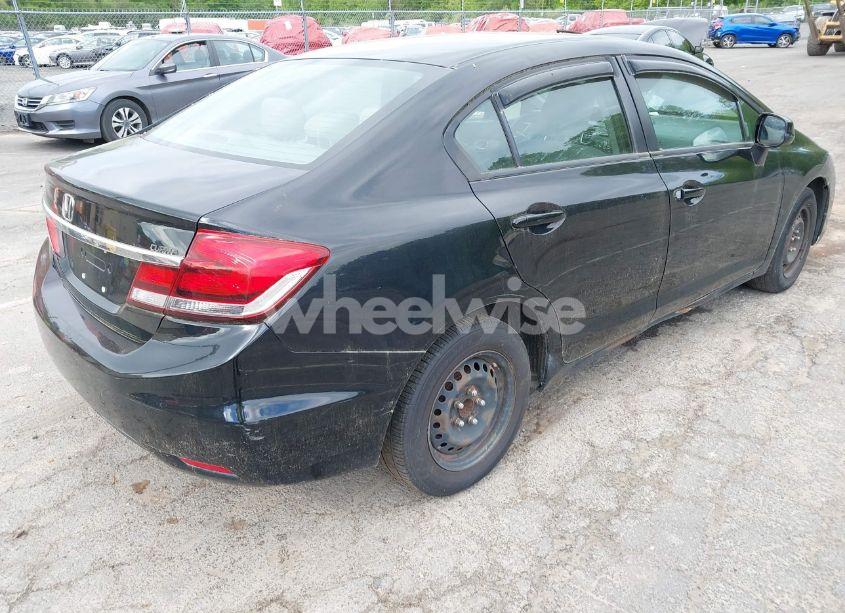 Photo 4 of 2013 Honda Civic LX (VIN 19XFB2F5XDE294877)