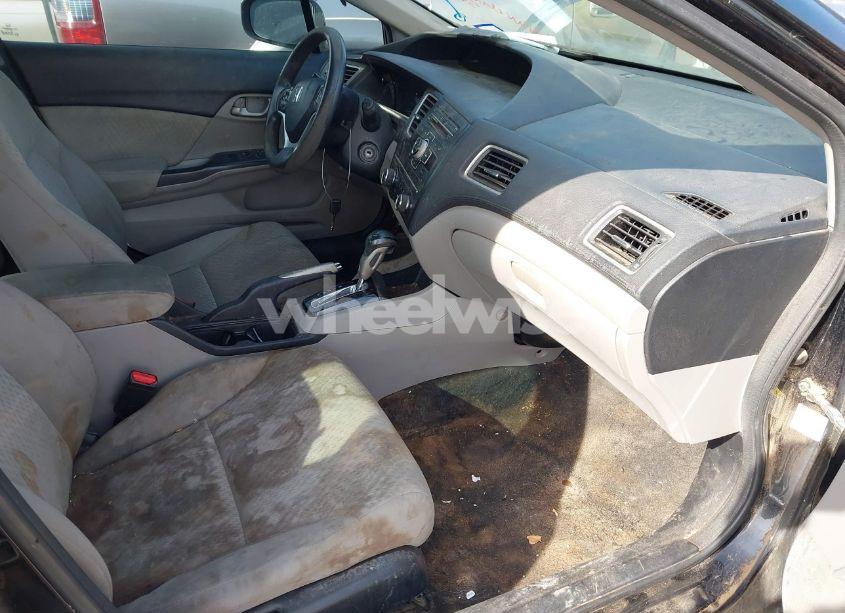 Photo 5 of 2014 Honda Civic LX (VIN 19XFB2F5XEE012125)