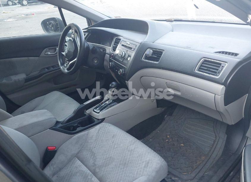 Photo 5 of 2014 Honda Civic LX (VIN 19XFB2F5XEE231800)