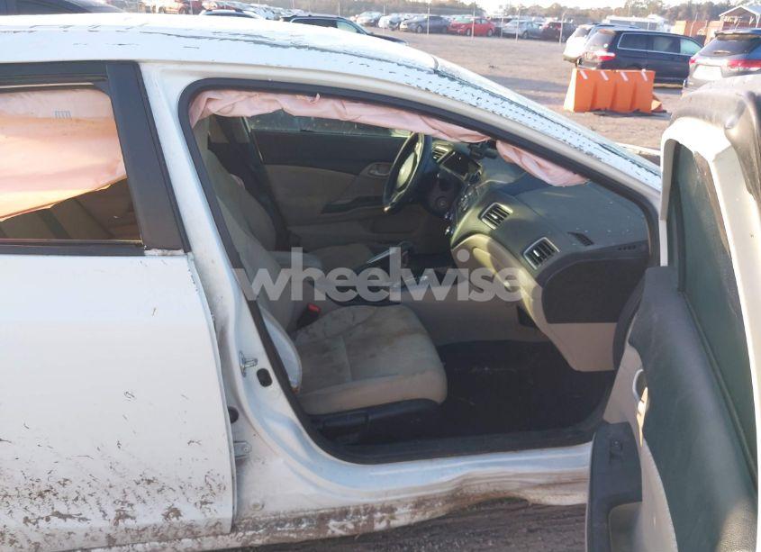 Photo 5 of 2015 Honda Civic LX (VIN 19XFB2F5XFE091376)