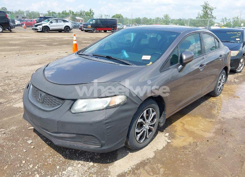 Photo 2 of 2015 Honda Civic LX (VIN 19XFB2F5XFE106720)