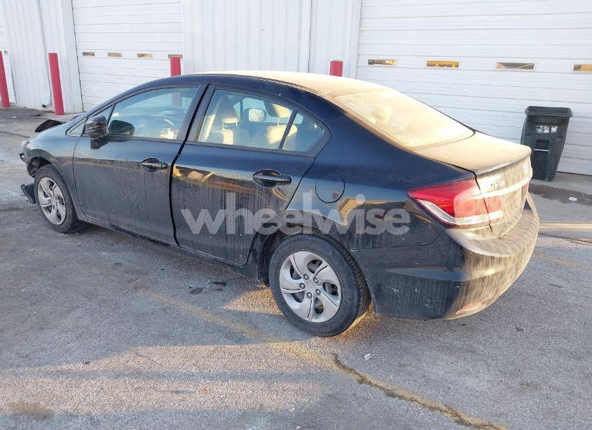 Photo 3 of 2015 Honda Civic LX (VIN 19XFB2F5XFE118902)