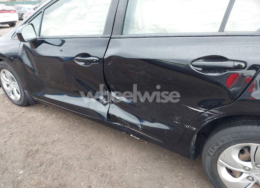 Photo 6 of 2015 Honda Civic LX (VIN 19XFB2F5XFE248100)