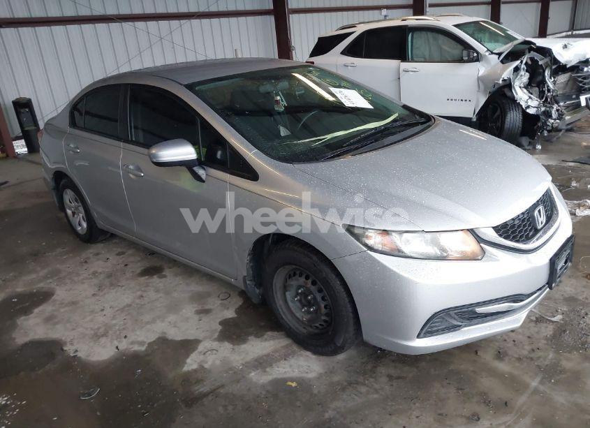 2015 Honda Civic LX (VIN 19XFB2F5XFE267908) main photo