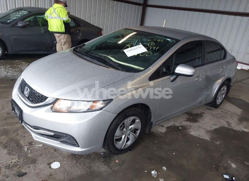 Photo 2 of 2015 Honda Civic LX (VIN 19XFB2F5XFE267908)